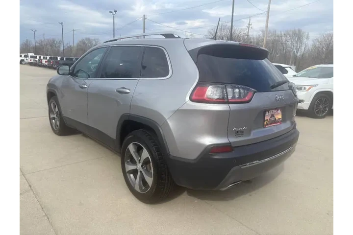 $13950 : 2019 Cherokee Limited image 8
