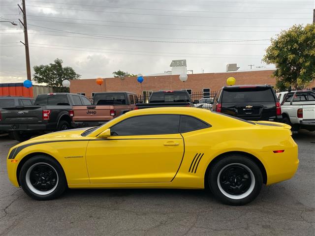 $11488 : 2012 Camaro LS, BUMBLEBEE, LO image 4