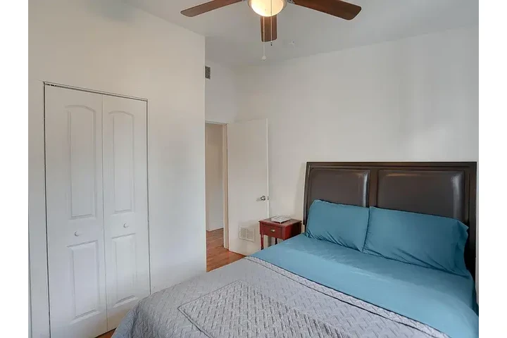 $1645 : North Miami 3 Bed & 2 Bath image 9