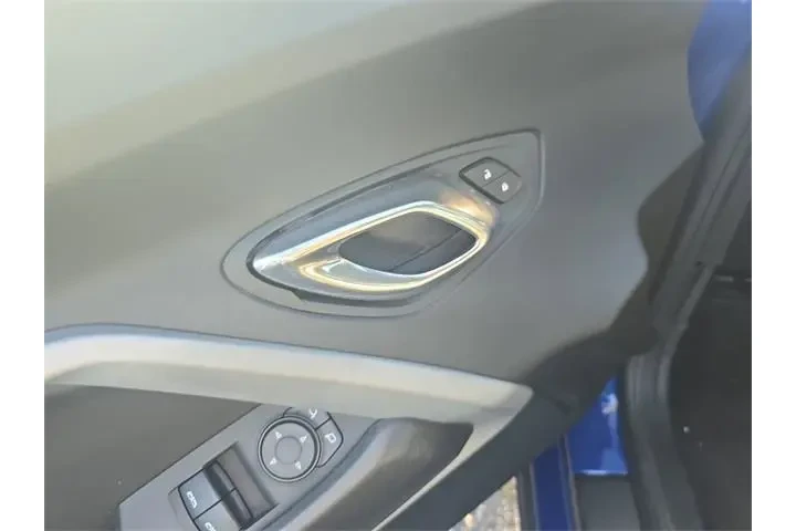 $32990 : Chevrolet Camaro 2019 SS 2dr image 9