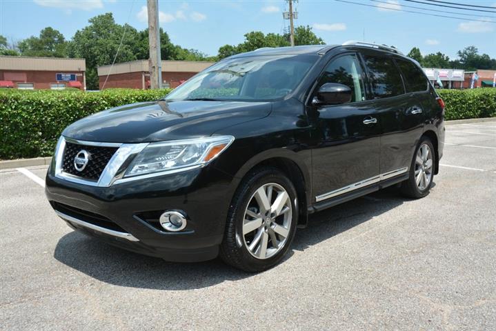 2016 Pathfinder Platinum image 1