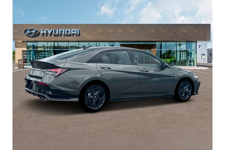 $24987 : Hyundai ELANTRA 2024 N Line image 8