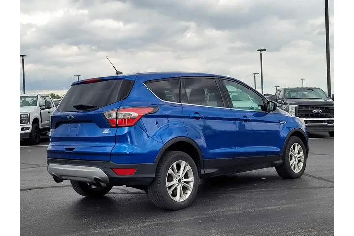 $11998 : Ford Escape 2017 AWD SE 4dr image 4