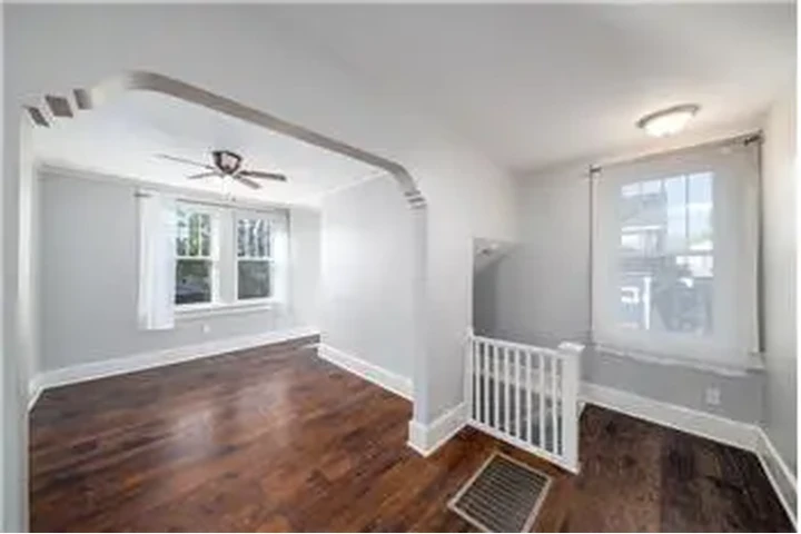 $1700 : Rental property with 2 bedro image 5