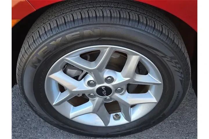 $18885 : Kia Soul 2023 S 4dr Crossove image 6