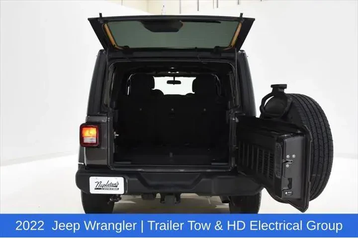 $26725 : Jeep Wrangler Unlimited 2022 image 7