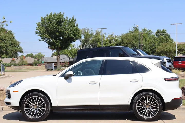 $39909 : 2019 Cayenne AWD image 7