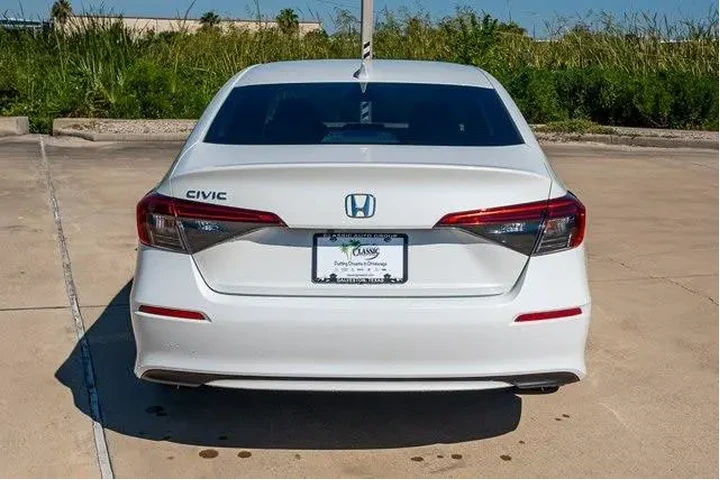 $24933 : Honda Civic 2024 EX 4dr Seda image 9
