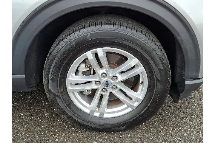 $32997 : Ford Explorer 2023 AWD XLT 4 image 8