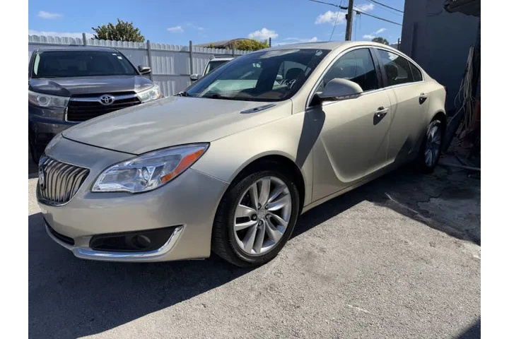 $5800 : 2015 Regal Premium I image 5