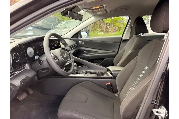 $18500 : Hyundai ELANTRA 2024 SEL 4dr image 10