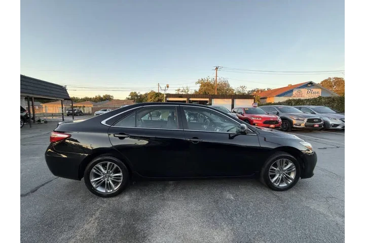 $13999 : 2016 Camry SE image 6