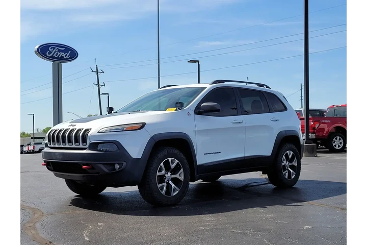 $13798 : Jeep Cherokee 2016 4x4 Trail image 8