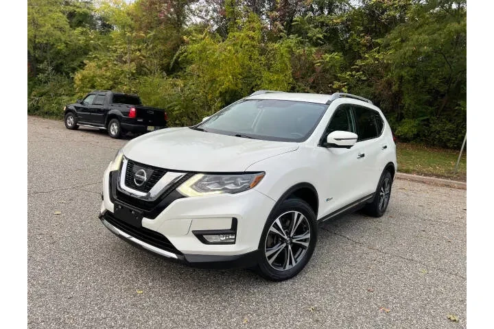 $9600 : 2017 Rogue Hybrid image 2