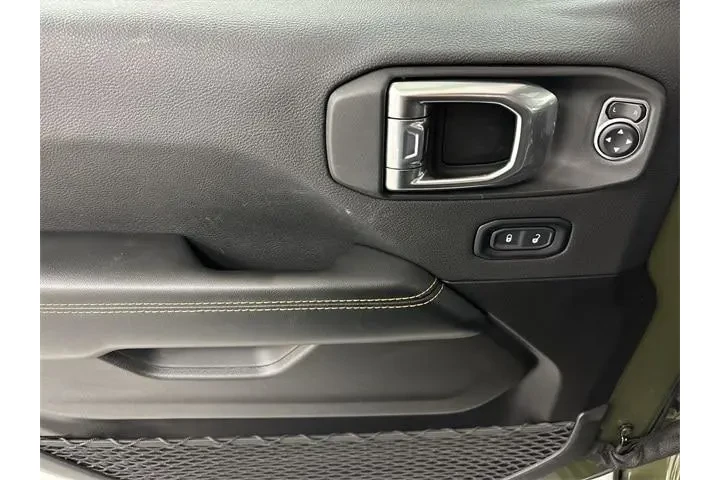 $32900 : Jeep Wrangler 2024 4x4 Sahar image 5