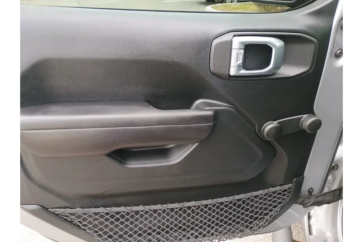 $18542 : Jeep Wrangler Unlimited 2018 image 10