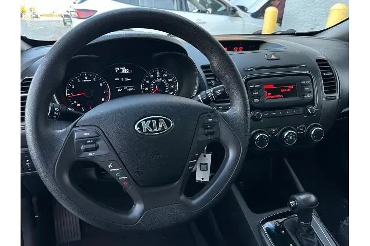 $9995 : Kia Forte 2017 LX 4dr Sedan image 10