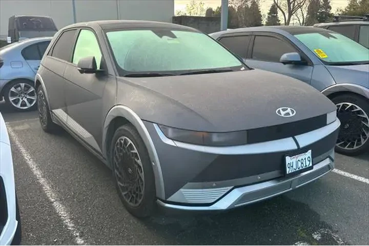 $27990 : Hyundai IONIQ 5 2023 AWD Lim image 2