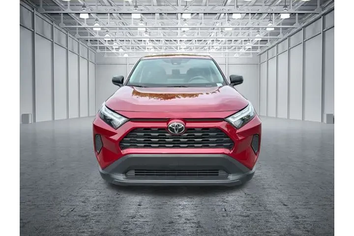 $28669 : Toyota RAV4 2025 LE 4dr SUV image 2