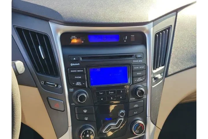 $8000 : Hyundai SONATA 2012 GLS 4dr image 9
