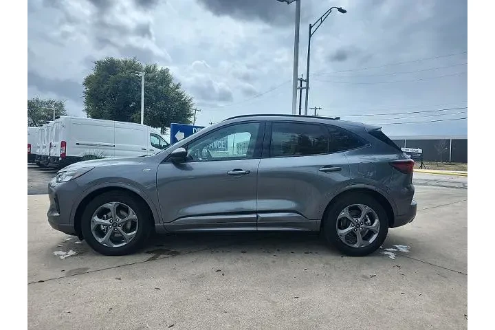 $21599 : Ford Escape 2024 ST-Line 4dr image 4