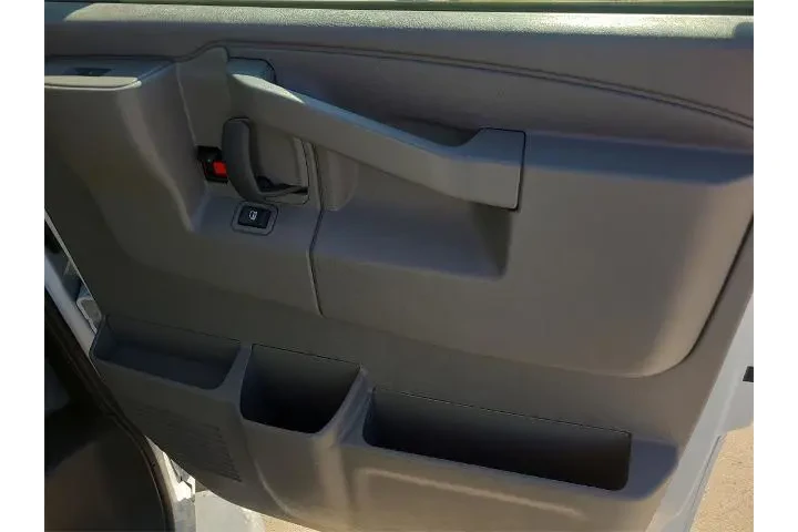 $30925 : GMC Savana 2024 2500 3dr Car image 8