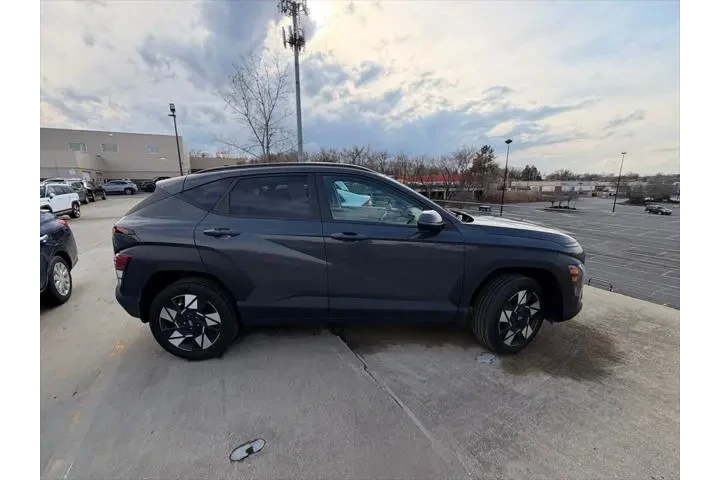 $22900 : Hyundai KONA 2024 AWD SEL 4d image 2