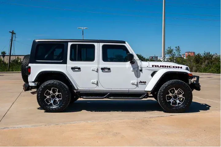 $37098 : Jeep Wrangler Unlimited 2022 image 3