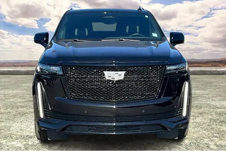 Cadillac Escalade ESV 2021 4 image 2