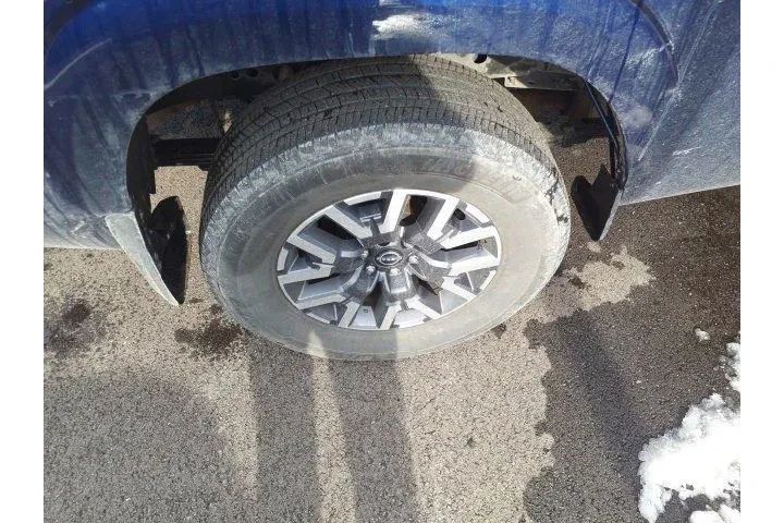 $32564 : Nissan Frontier 2023 4x4 SV image 9