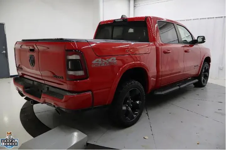 $33943 : Ram 1500 2021 4x4 Laramie 4d image 2