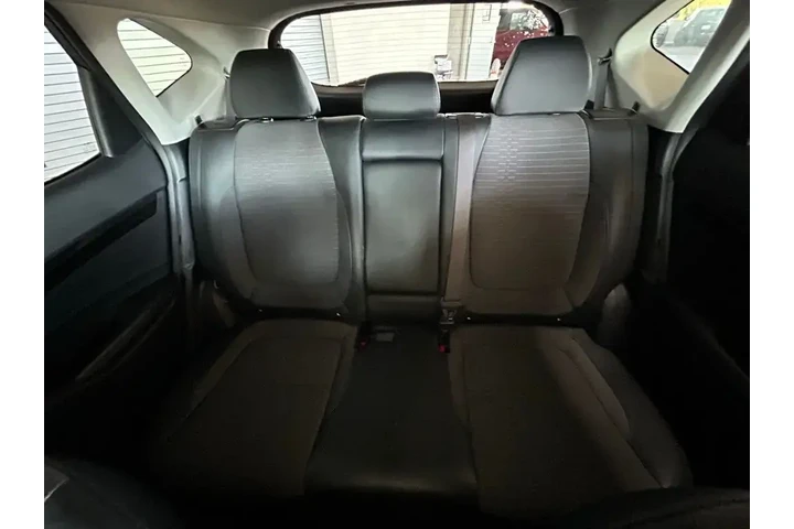 $17367 : Kia Seltos 2022 AWD S 4dr SU image 10