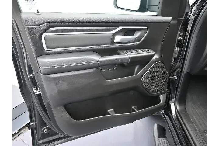 $38500 : Ram 1500 2023 4x4 Big Horn 4 image 9