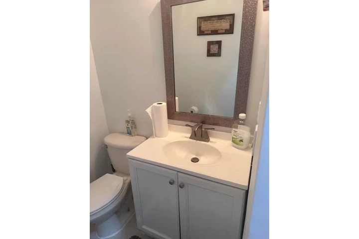 $1225 : RENTO ESTUDIO: HOMESTEAD,FL image 4