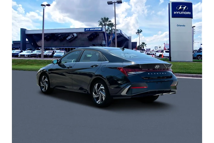 $17498 : Hyundai ELANTRA 2024 SEL 4dr image 5