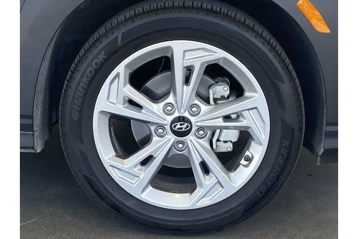 $20991 : Hyundai KONA 2022 SEL 4dr Cr image 5