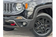 $17084 : Jeep Renegade 2018 4x4 Trail thumbnail