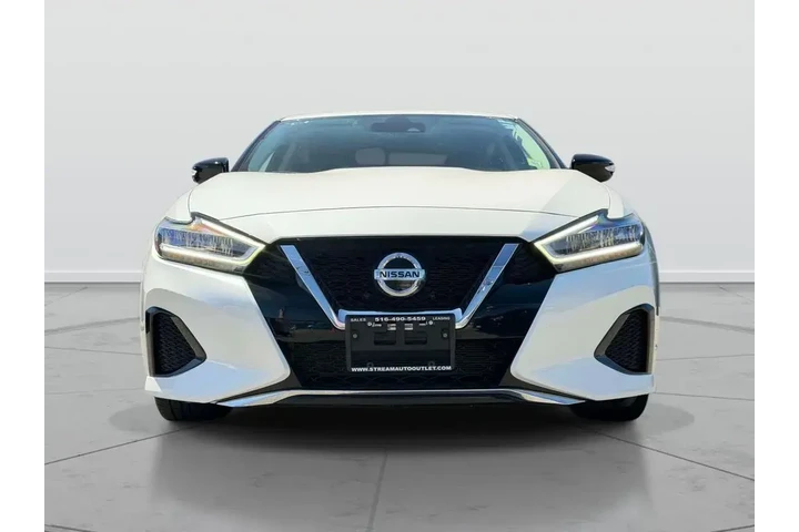 $19298 : Nissan Maxima 2021 3.5 SV 4d image 2