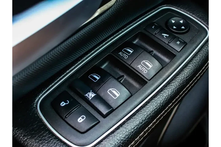 $35450 : Ram 1500 2022 4x4 Rebel 4dr image 10