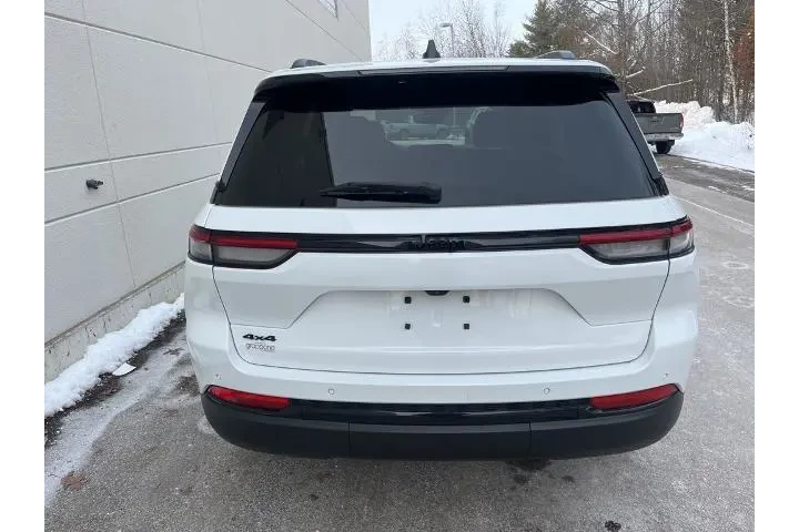 $33200 : Jeep Grand Cherokee 2024 4x4 image 8