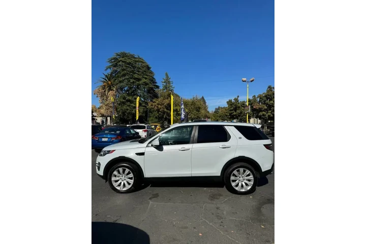 $12395 : 2016 Land Rover Discovery Spo image 7