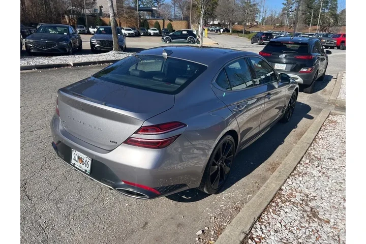 $37441 : Genesis G70 2023 3.3T Standa image 3