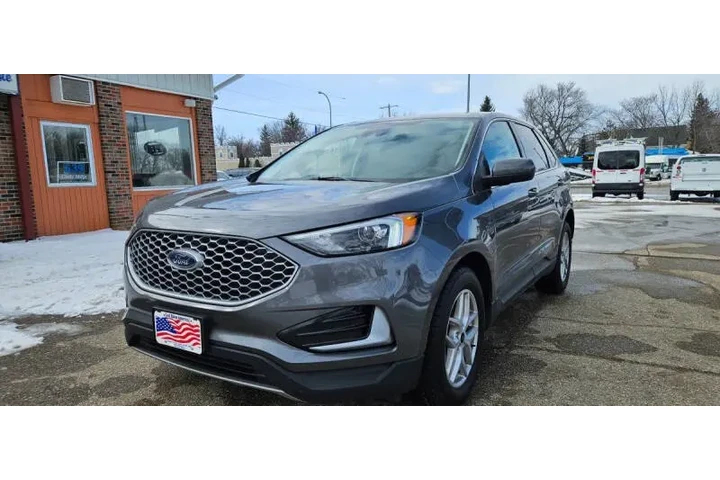 $16990 : 2023 Edge SEL image 3