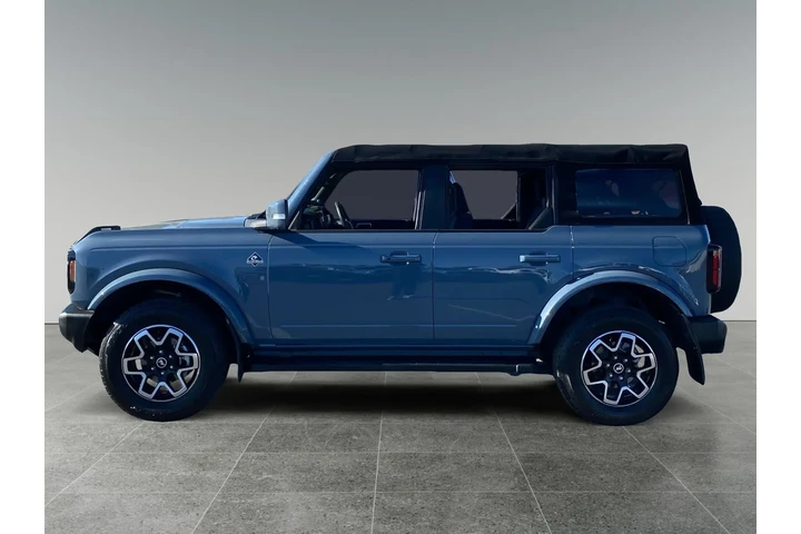 $39524 : Ford Bronco 2023 4x4 Black D image 2