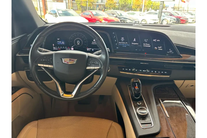 2021 Escalade 4WD Premium Lux image 8