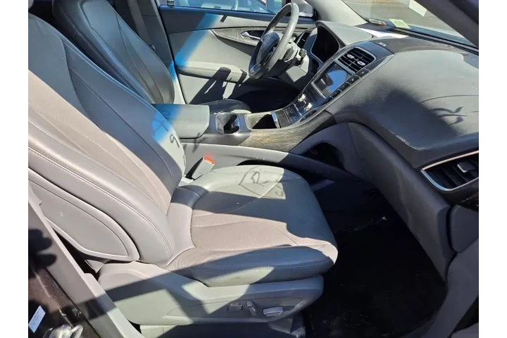 $21823 : Lincoln Nautilus 2019 AWD Re image 4