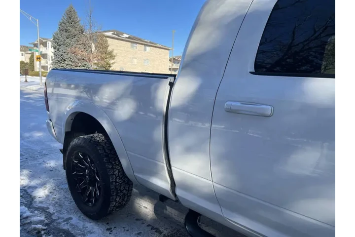 $28991 : 2018 RAM 3500 Laramie image 9