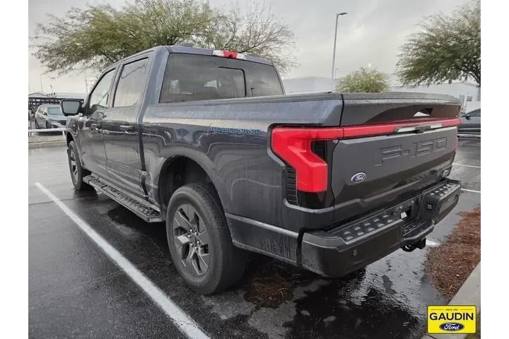 $39487 : Ford F-150 Lightning 2022 AW image 3