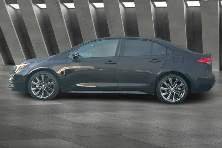 $25500 : Toyota Corolla 2024 XSE 4dr image 10