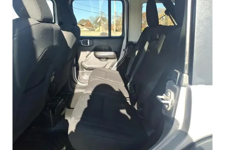 Jeep Wrangler Unlimited 2018 image 10